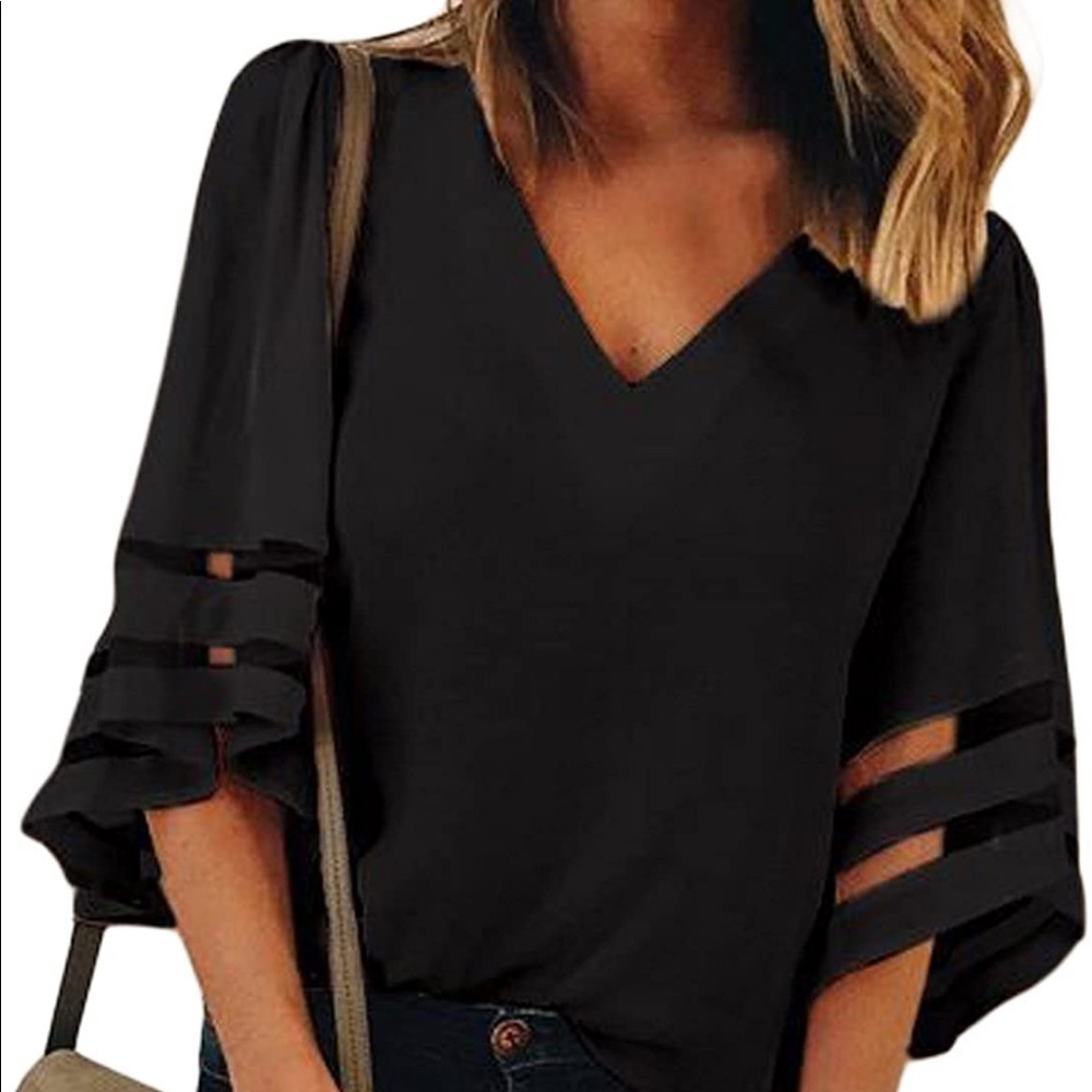Women’s black top